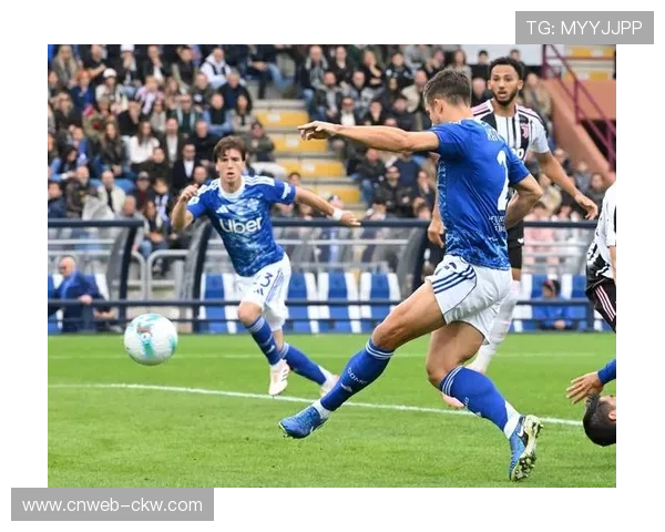 科莫1-2不敌佛罗伦萨,黑马主场不败金身告破 科莫1-2不敌佛罗伦萨,黑马主场不败金身告破