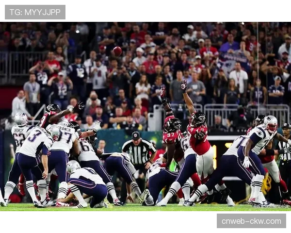 雨中进行的英超橄榄球（Premiership）比赛，双方合计出现28次掉球